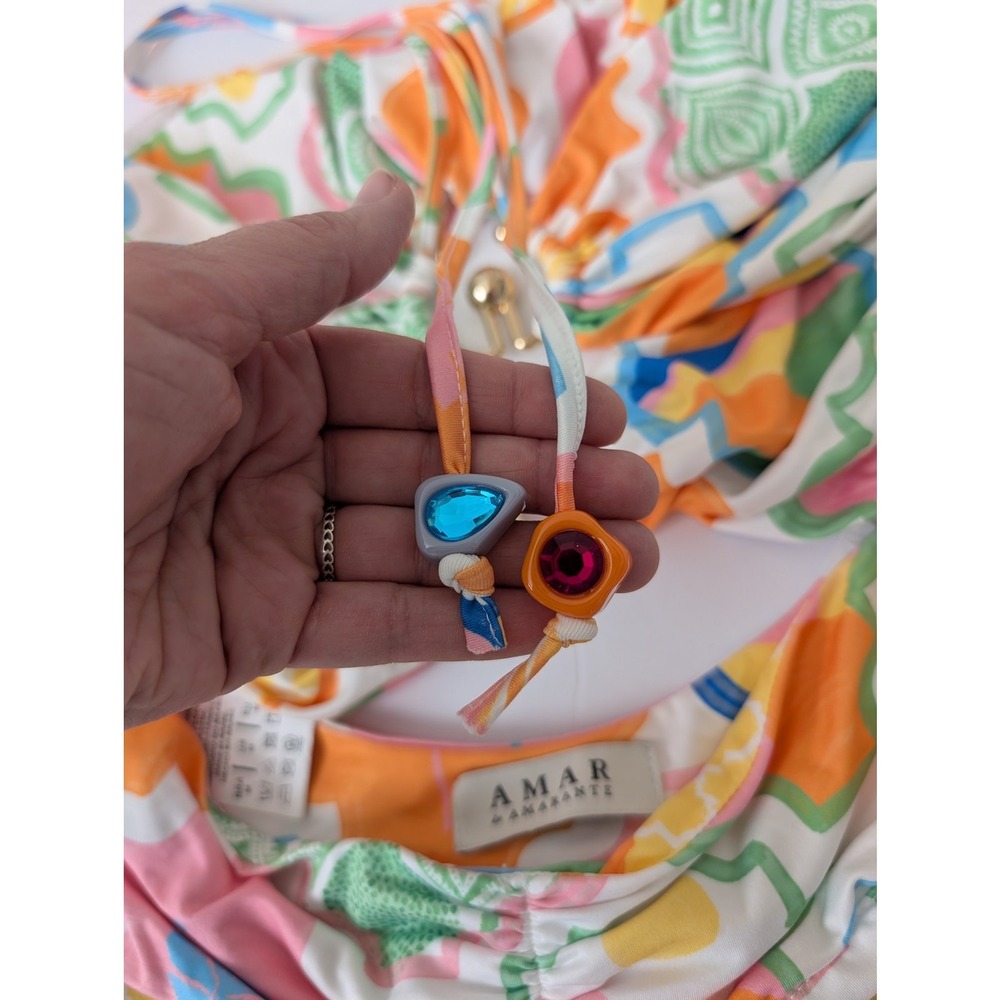 Amar By Amarante One-Piece Swimsuit Size Medium Colorful Cut Out Brazil Beachy - Picture 12 of 13